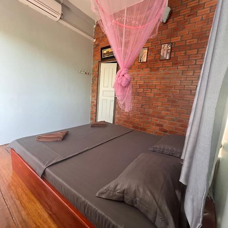 Ing Ing Guesthouse Ко-Ронг-Самлоем Екстер'єр фото