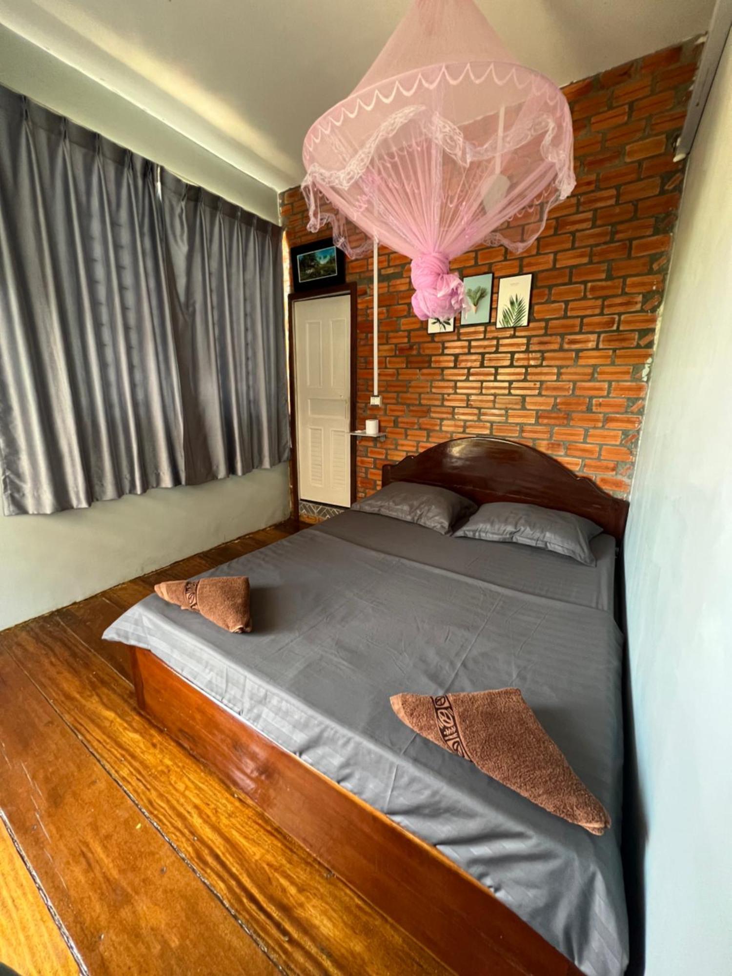 Ing Ing Guesthouse Ко-Ронг-Самлоем Екстер'єр фото